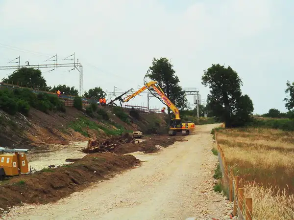 Stoke-Hammond - Rail Embankment Stabilisation 6.jpg