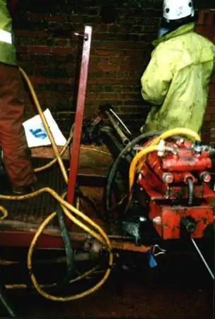 Retaining wall, Manningtree, Essex 3.jpg