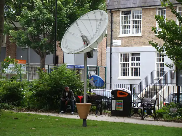 Light installation, Hoxton Square 5.jpg
