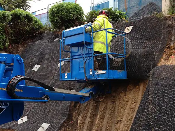 Ravenside Retail Park, Chesterfield 7.jpg