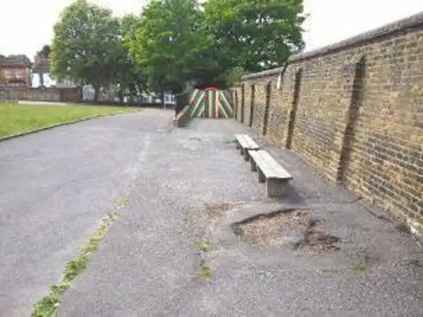 Gallions Mount School, Wall Stabilisation 3.jpg