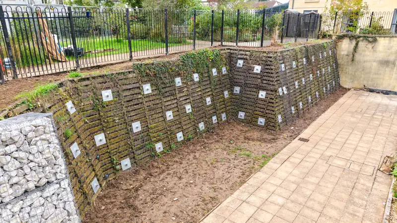 Retaining Wall - Cleeve Court - Dro (22).JPG