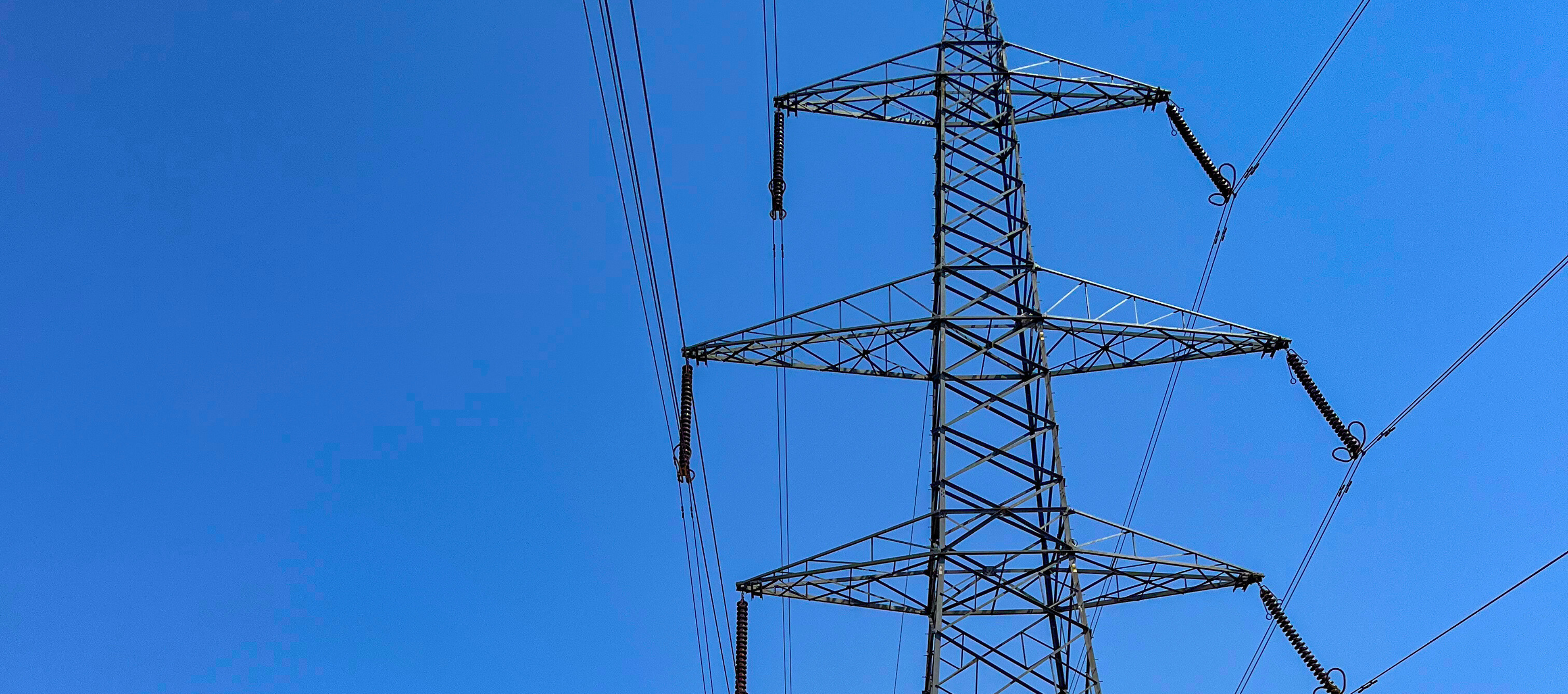 Balfour Beatty_ Securing Overhead Power Lines.png (2)