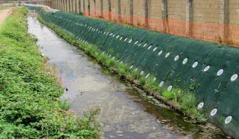Slope Stabilisation - Earth Bunds - Cuttings (7).png