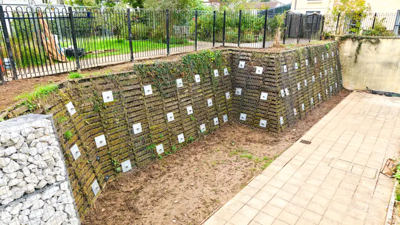 Retaining Wall - Cleeve Court - Dro (21).JPG