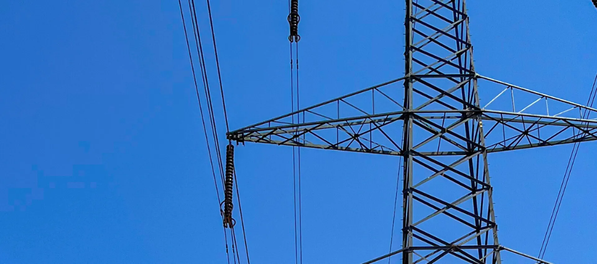 Balfour Beatty_ Securing Overhead Power Lines.png (1)