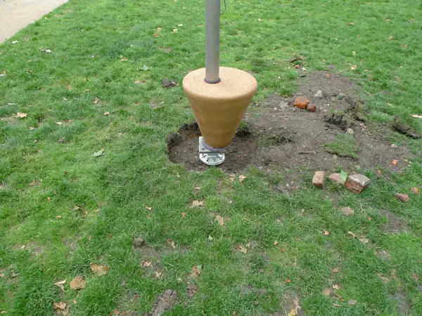 Light installation, Hoxton Square 10.jpg