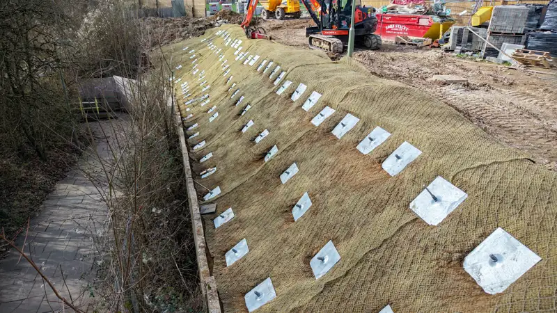 Slope Stabilisation - Basingstoke (3).JPG