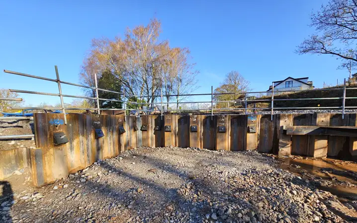 Vulcan Anchor - Sheet Piling, Macclesfield - TH (11).png