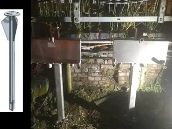 Newbury Park, London Underground.jpg