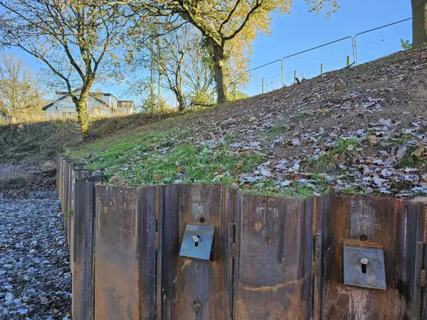 Vulcan Anchor - Sheet Piling, Macclesfield - TH (8).png
