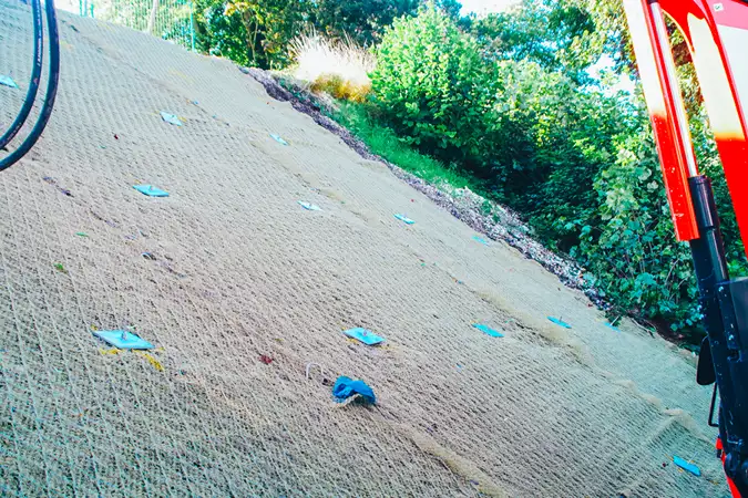 Vulcan Anchor - Butts Bridge - Slope (25).jpg