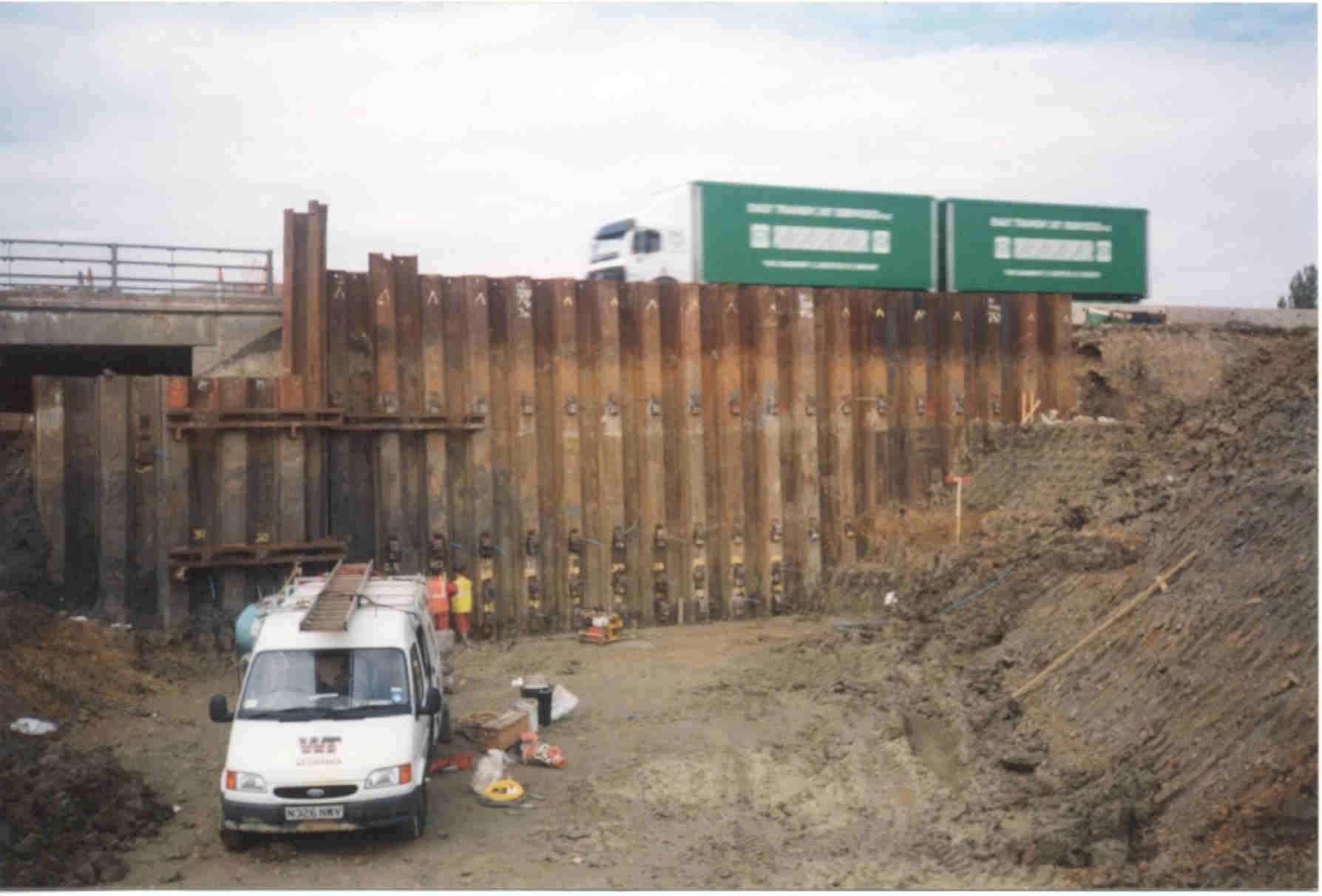 Securing high load sheet piling during upgrading of the A1