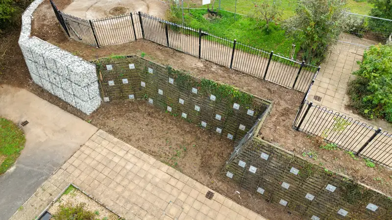 Retaining Wall - Cleeve Court - Dro (17).JPG