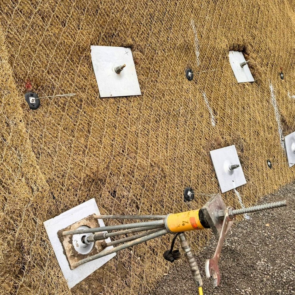 Load-Locking & Supporting Services.jpg