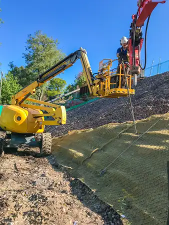 Vulcan Anchor - Butts Bridge - Slope (18).jpg